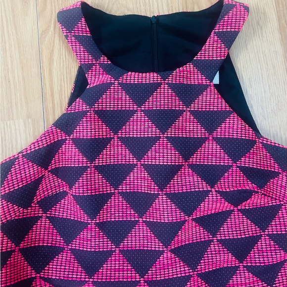 Trina Turk Dresses Size 4. Pink & black geometric pattern. Halter. EUC. Lined. - Picture 2 of 8